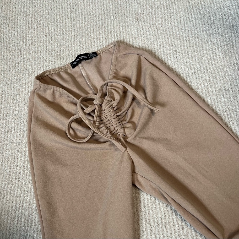 PLT front v scrunch pant